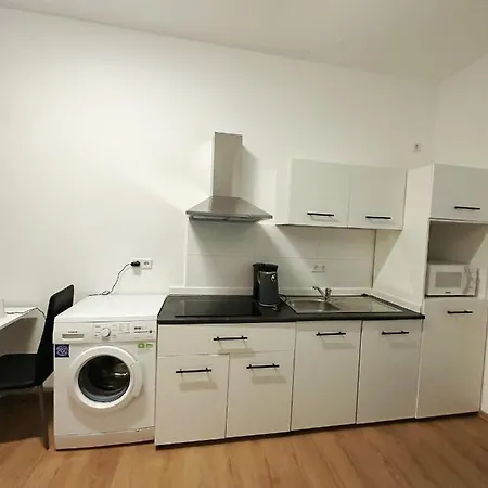 2 Schlafenzimmer Waschmaschine Eller *