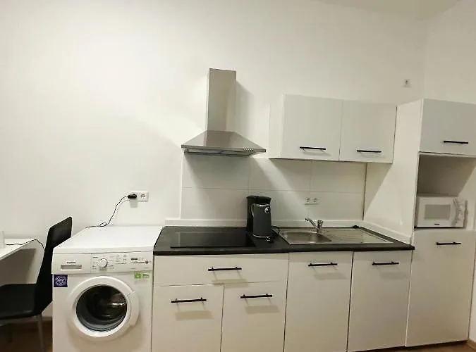 2 Schlafenzimmer Waschmaschine Eller *